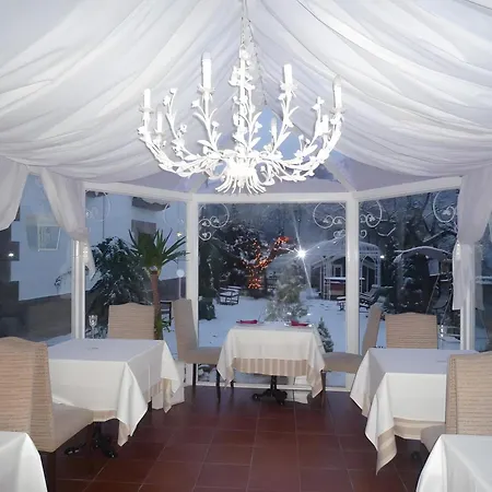 Del Indiano 3* Cidones